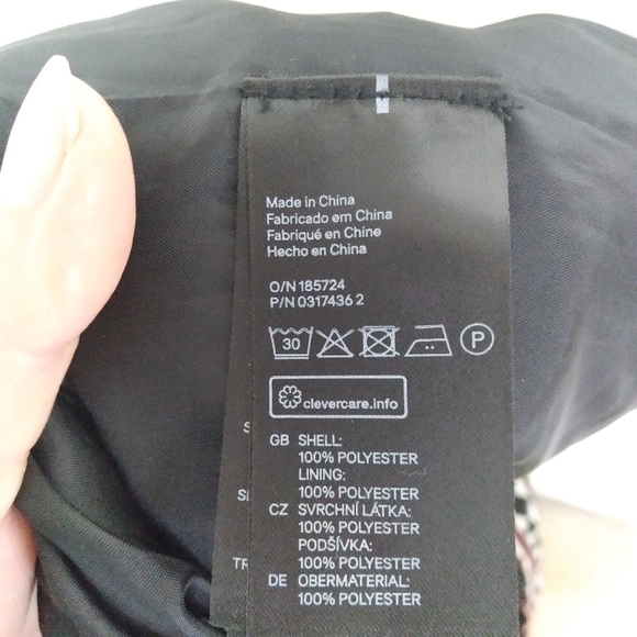 Divided by H & M Aztec Tribal Print Mini Skirt Size 6 - Picture 8 of 8